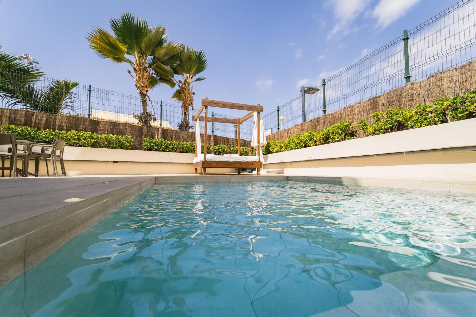 Los Olivos Beach Resort Адехе Екстериор снимка