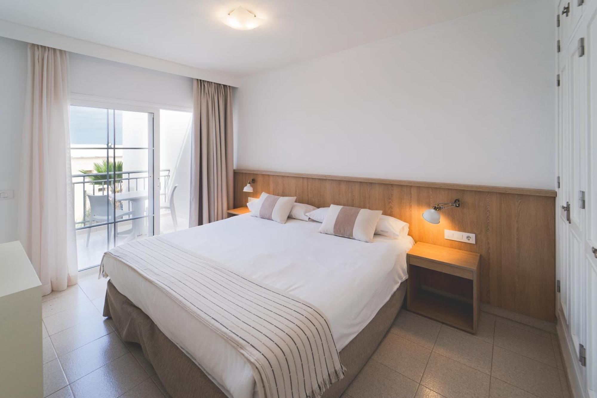 Los Olivos Beach Resort Адехе Екстериор снимка